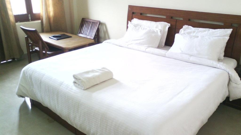 Hotel Cozy Swiss Meadows à Khajjiar Chambre photo