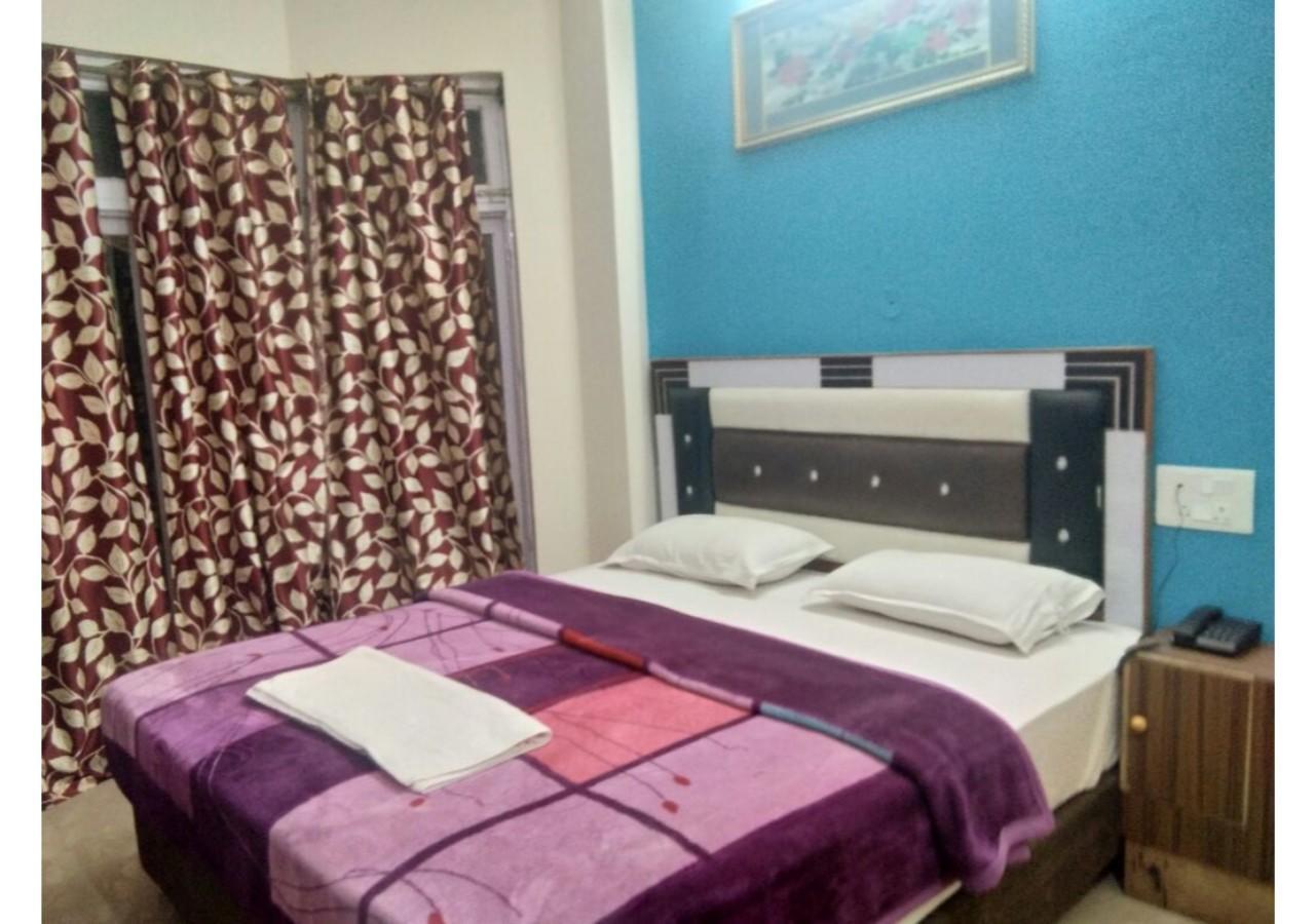 Hotel Cozy Swiss Meadows à Khajjiar Extérieur photo