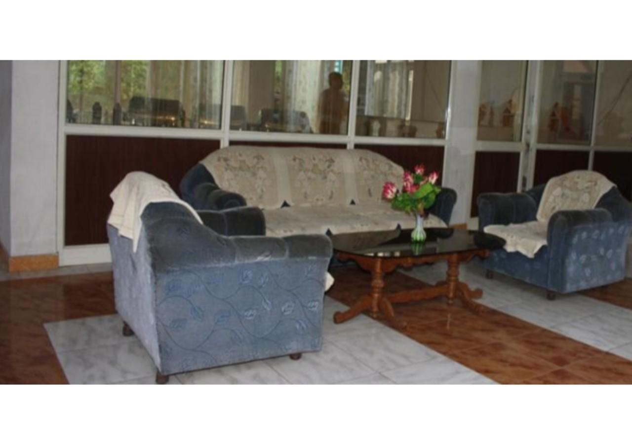 Hotel Cozy Swiss Meadows à Khajjiar Extérieur photo